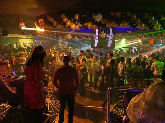 Konya'da iki farklı yılbaşı etkinliği: Bir yanda yeni yıl, diğer yanda Mekke'nin fethi kutlandı