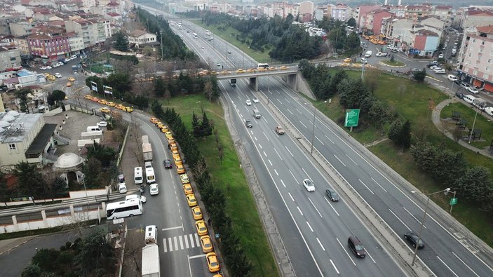 Taksimetre güncelleme kuyruğu havadan fotoğraflandı -4