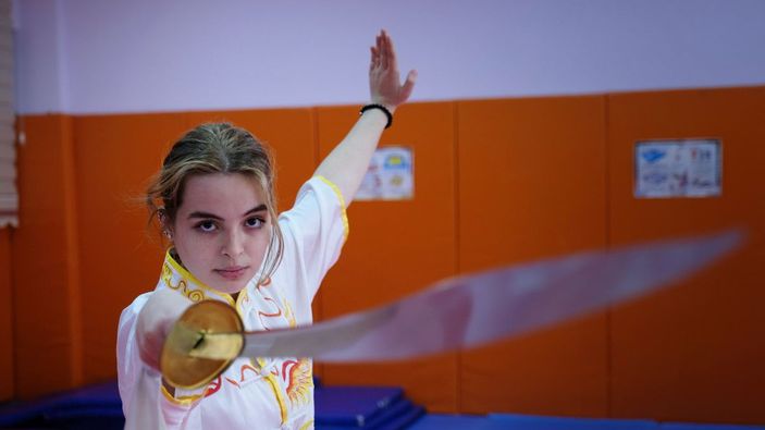 Küçükken yaramazlık yapıyor diye Wushu'ya gönderilen Sıla, Avrupa şampiyonu oldu