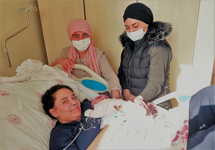 Bebeği sezaryenle alınıp, 35 gün entübe edilen Nuray öğretmen: Gebeler aşı olsun -1