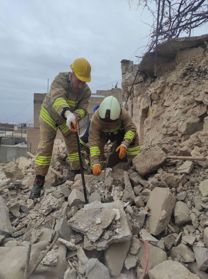 Mardin'de tek katlı tarihi yapı çöktü -3