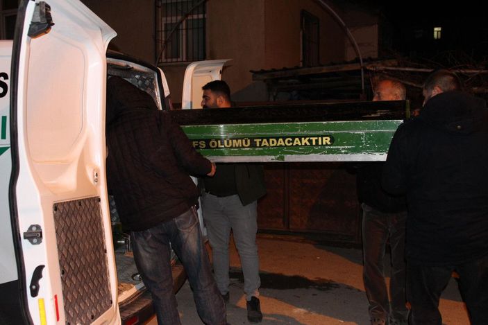 Alkollü eve gelen kocasını çıkan tartışmada bıçakla öldürdü -7