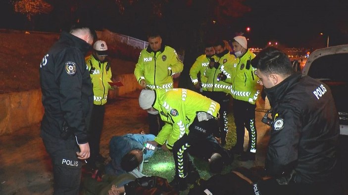 Fatih'te 'dur' ihtarına uymayan alkollü sürücü, polislerin üzerine sürdü: 4 gözaltı