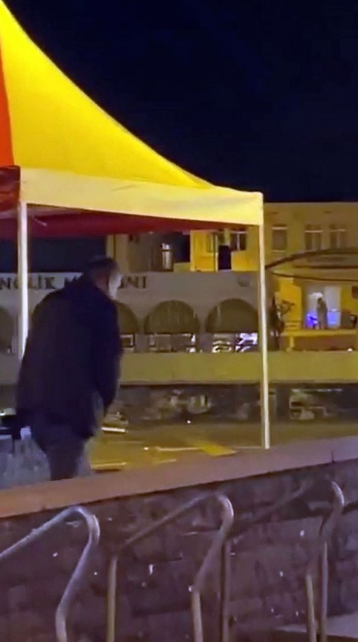 Kız öğrencileri izleyerek mastürbasyon yaptı -3