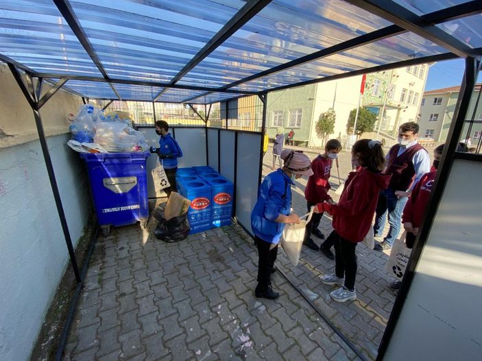 d Okulda geri dönüşüm atağı -1