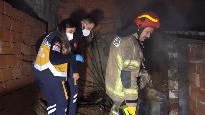 d Sigara içerken uykuya daldı, çıkan yangında yaşamını yitirdi -1