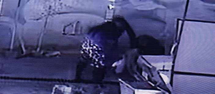 d 20 yıl hapisle aranan hükümlü otomobilini yıkarken yakalandı -7