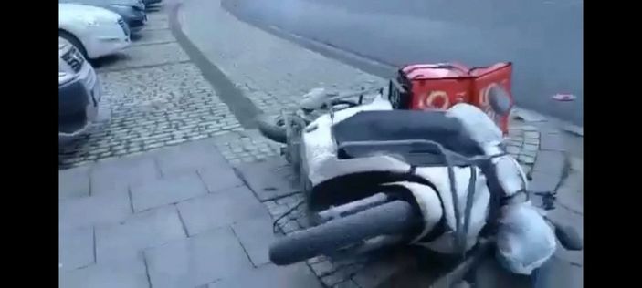 d Başakşehir'de güvenlik görevlisi kuryelere saldırdı -1