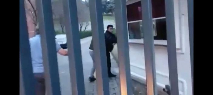 Başakşehir'de güvenlik görevlisi kuryelere saldırdı -3