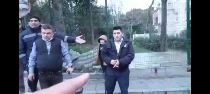 d Başakşehir'de güvenlik görevlisi kuryelere saldırdı -5