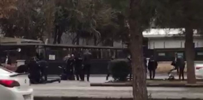 Diyarbakır'da adliye önünde silahlı kavga: 6 yaralı -4