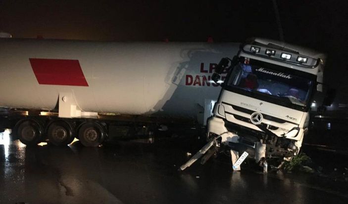 Gaziantep'te 11 aracın karıştığı zincirleme kazada 8 kişi yaralandı -2