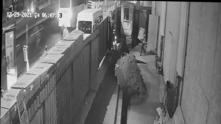 Hiç kimseye aldırmadılar; 200 bin liralık musluk çaldılar -3