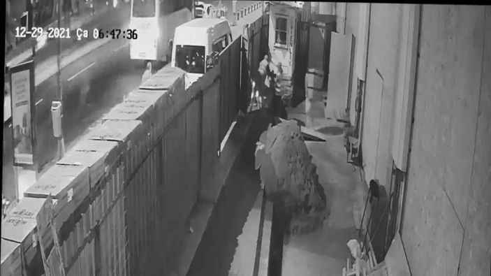 Hiç kimseye aldırmadılar; 200 bin liralık musluk çaldılar -4