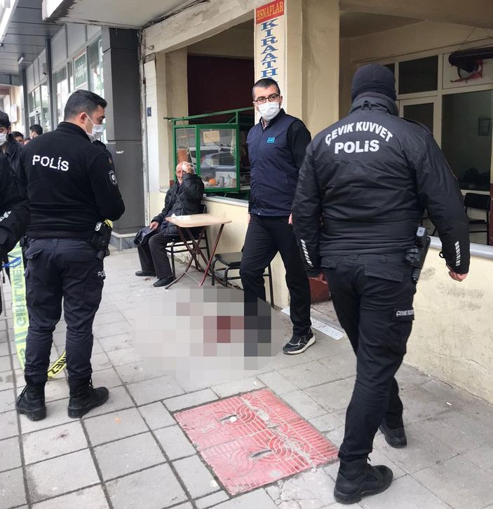 Husumetlisini bacaklarından bıçakladı -5