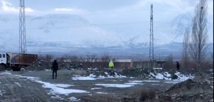 d Sokak köpeklerinin saldırısına uğrayan çocuk yaralandı -3