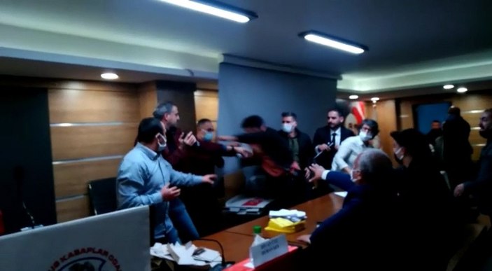 Tarsus'ta Kasaplar Odası seçiminde 'mükerrer oy' kavgası -1