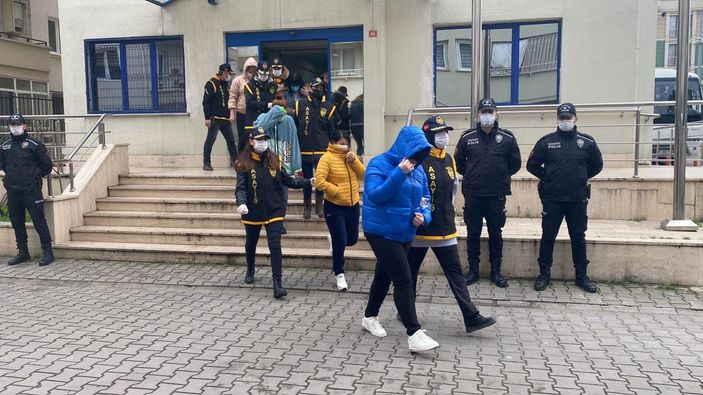 Yalova'da fuhuş operasyonu: 24 gözaltı -1