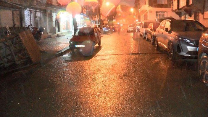 Gaziosmanpaşa'da otomobilinin önünü kestiği eski sevgilisini silahla yaraladı -3
