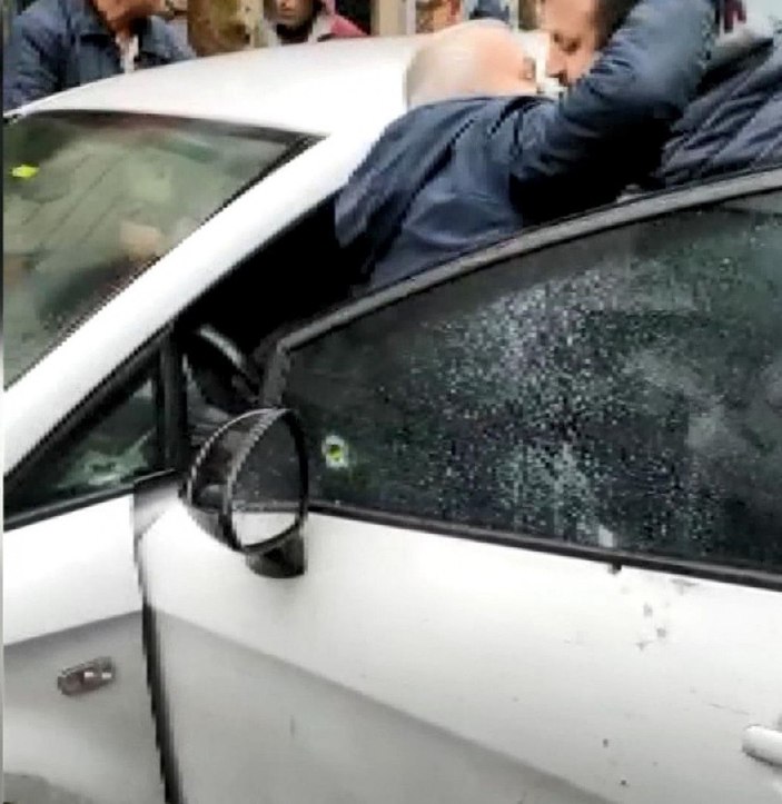 Gaziosmanpaşa'da otomobilinin önünü kestiği eski sevgilisini silahla yaraladı -2