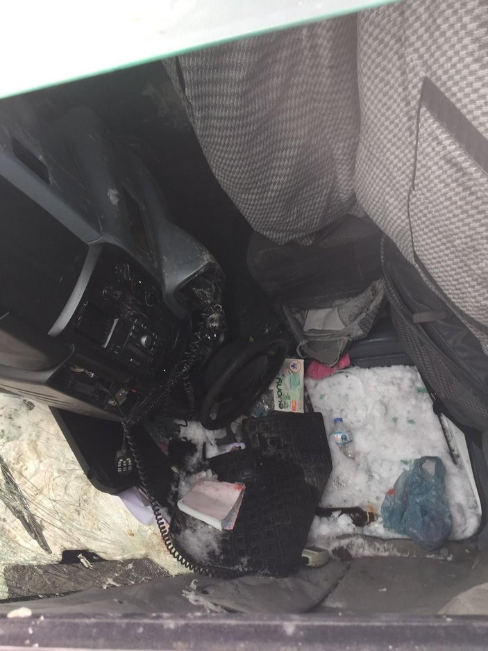 Van'da hasta taşınan ambulans yan yattı:  2'si sağlık görevlisi 5 yaralı -10