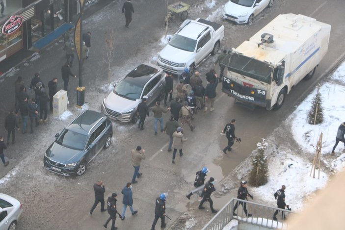 Yüksekova’da iki grup arasında çıkan kavgada 4 kişi yaralandı -1