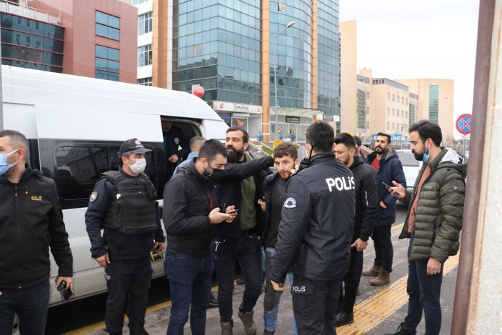 Diyarbakır'da adliye önündeki silahlı kavgada 4 tutuklama -3