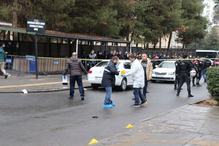 Diyarbakır'da adliye önündeki silahlı kavgada 4 tutuklama -6