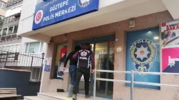 Kadıköy’de motosikleti tek elle kullanıp, makas atan sürücüye ceza -5