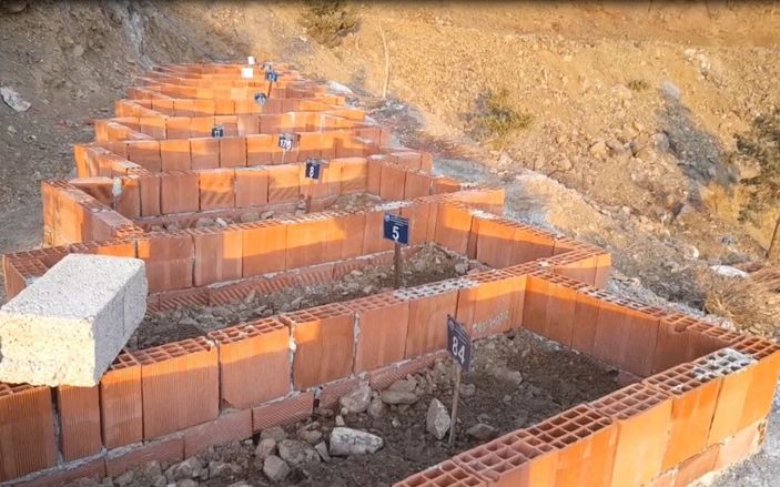 Su altında kalacak Yusufeli'de mezarlar taşınıyor -2