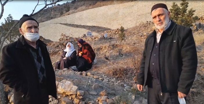 Su altında kalacak Yusufeli'de mezarlar taşınıyor -3