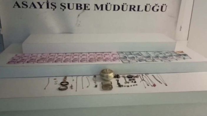 d Ali Kırca'nın evine giren hırsız yakalandı -7