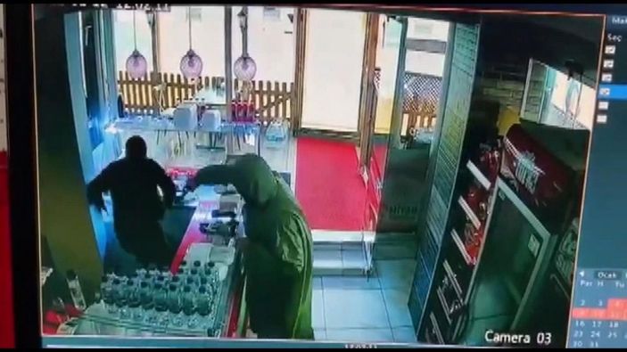 Arnavutköy'de çiğ köfteciye kurşun yağdırdı, o anlar kamerada  -2