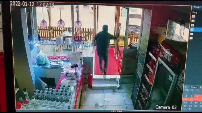 Arnavutköy'de çiğ köfteciye kurşun yağdırdı, o anlar kamerada  -4