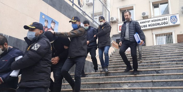 İstanbul'da yabancı uyruklu sahte polis çetesine operasyon -3