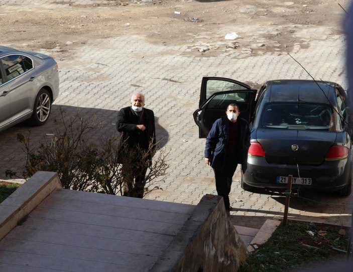 Evlat nöbetindeki ailelerle HDP’de çalışanlar arasında gerginlik -5