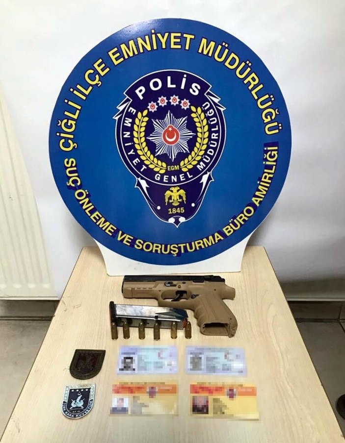 Kendilerini tuğgeneral ve yüzbaşı olarak tanıtıp, dolandırıcılık yapmaya çalışan 2 şüpheliye gözaltı -7