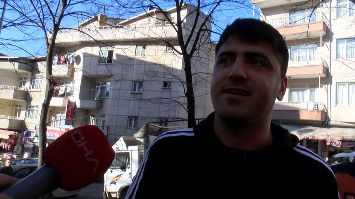 Bağcılar'da çatıdaki yangında patlama oldu: O anlar kamerada  -7