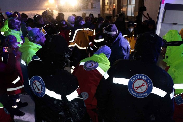 Erciyes'te kar kütlesi altında kalan Kanadalı kayakçı hayatını kaybetti (EK FOTOĞRAFLAR) -3