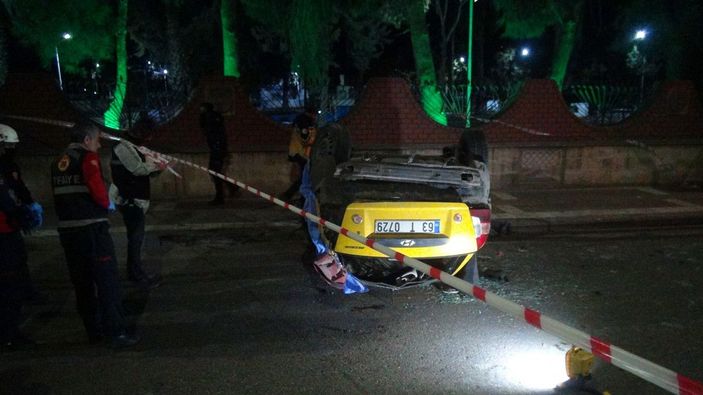 Şanlıurfa'da taksi takla attı: 1 ölü 6 yaralı