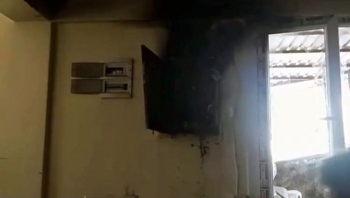 Taziye evinde çıkan yangında 15 kişi dumandan etkilendi -1