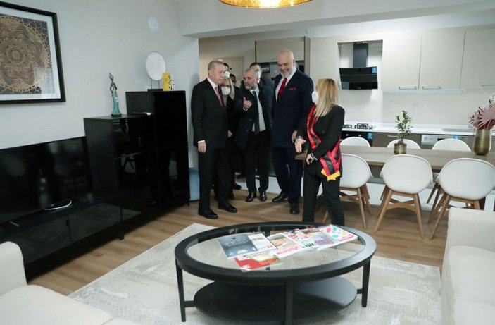 Cumhurbaşkanı Erdoğan Laç kentindeki TOKİ konutlarını ziyaret etti -1