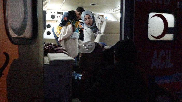 2 bin 812 rakımlı köyde hastalanan İslam bebek için seferber oldular  -9