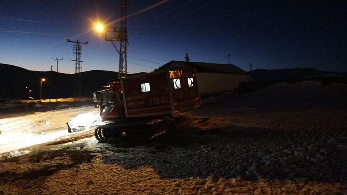 2 bin 812 rakımlı köyde hastalanan İslam bebek için seferber oldular  -8