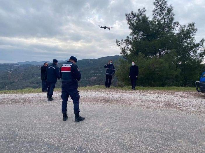 Çanakkale'de kayıp kadın bulundu; yolunu kaybedince zeytinlikte uyumuş -3