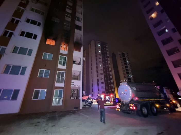 Komşusunun evi yanan kadın, sığındığı balkondan düşerek yaralandı -1