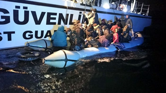 Marmaris'te Yunanistan unsurlarınca geri itilen kaçak göçmenler kurtarıldı -1