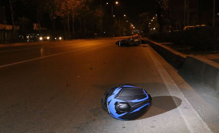 Yarış motosikletiyle refüje çarptığı kazada öldü -2