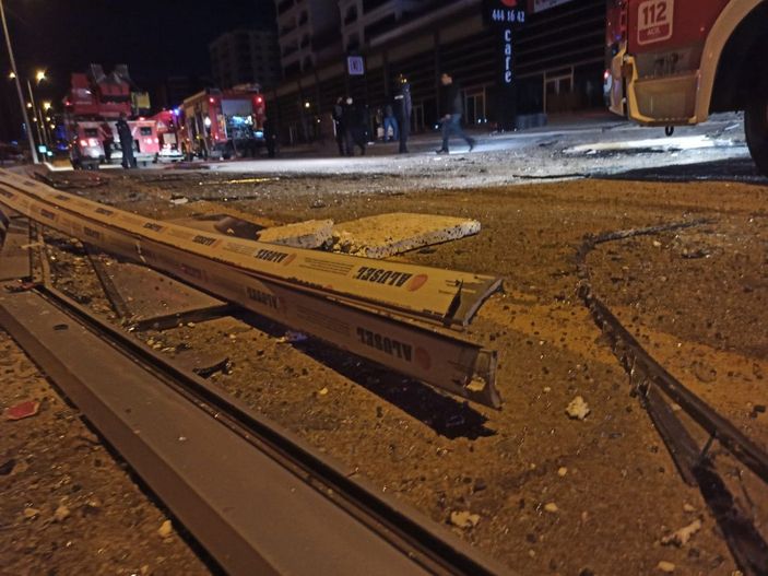 Oto lastikçide patlama sonrası yangın; 1 kişi yaralandı, 3 iş yeri hasar gördü -8