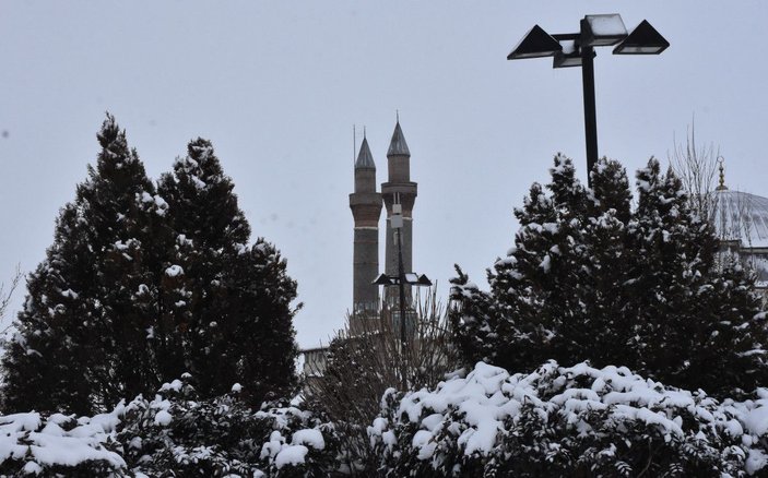 Sivas'ta kar yağışı; 780 yerleşim yerine ulaşım yok -6